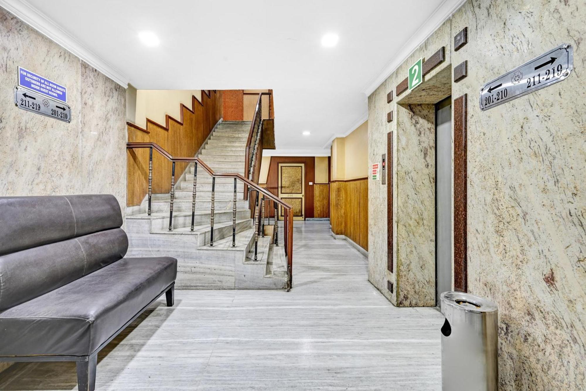 Super Townhouse Oak Hotel Belsons Taj Mahal Secundurabad Exteriér fotografie